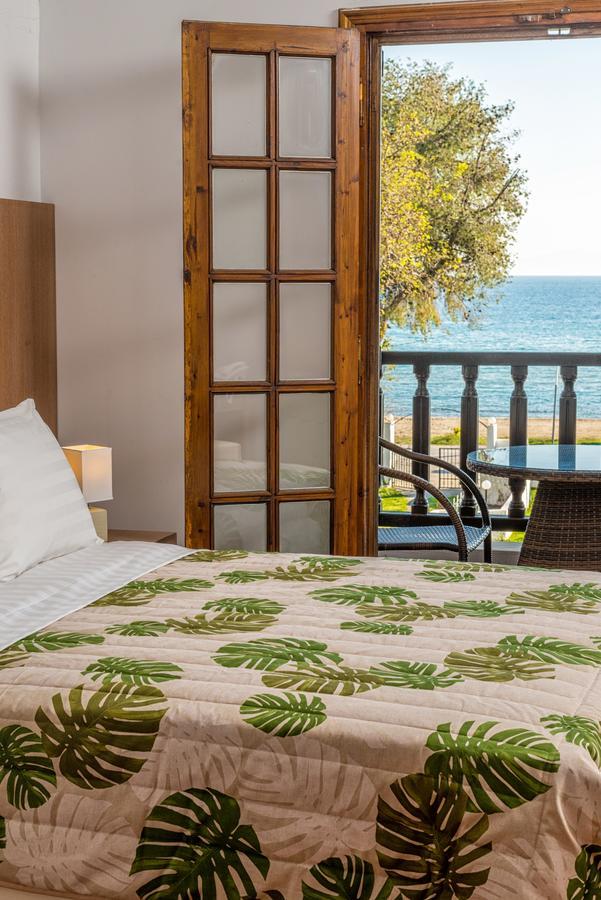 Georgalas Sun Beach Rooms Nea Kallikrateia 外观 照片